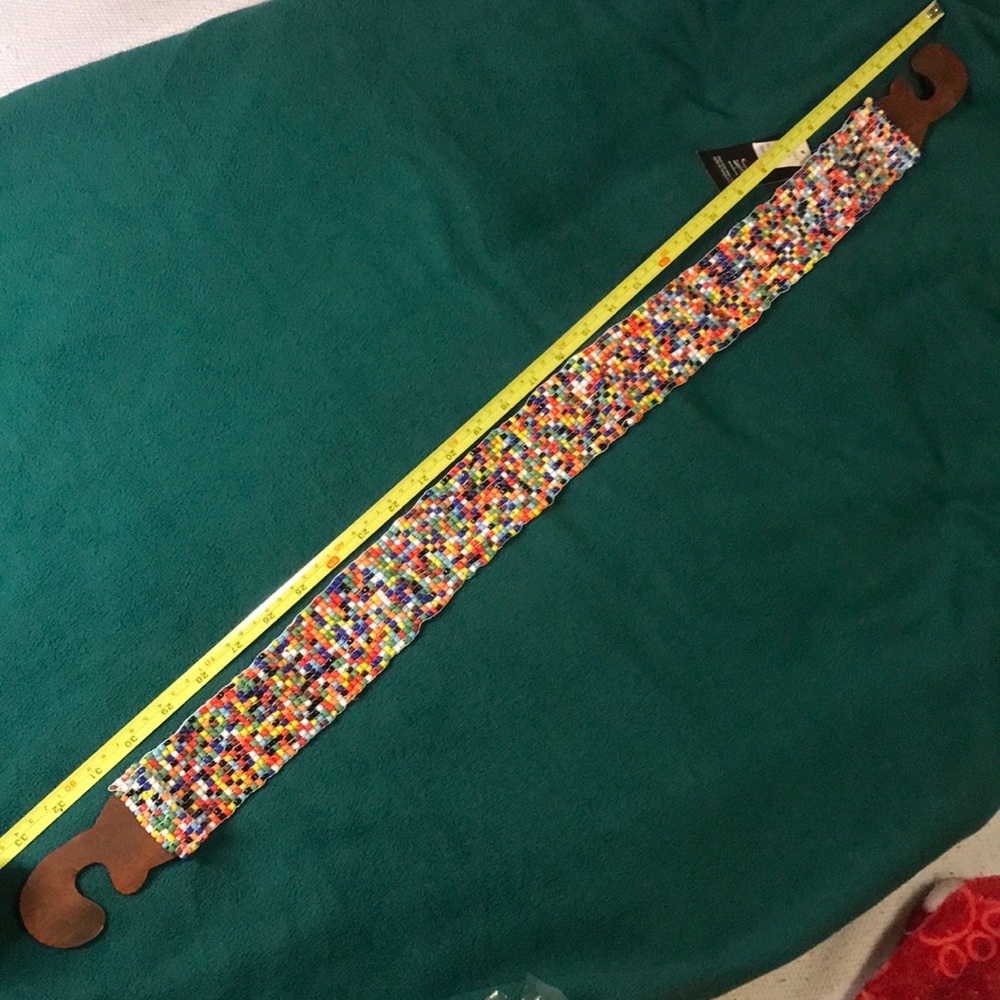 Macy’s INC, L/XL, multicolor beaded belt with double-hook, wood-colored clasp